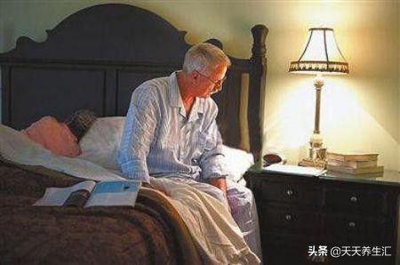 起夜频繁是不是肾虚,男人50过后晚上经常起夜是肾虚吗