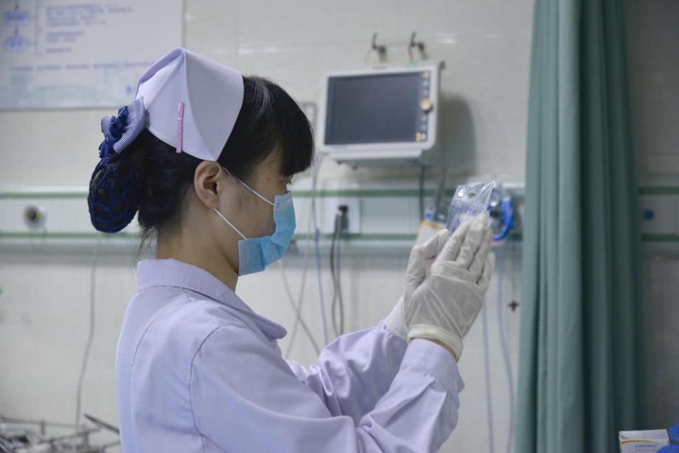 护士的工资一般多少三甲医院,护士的工资很高啊