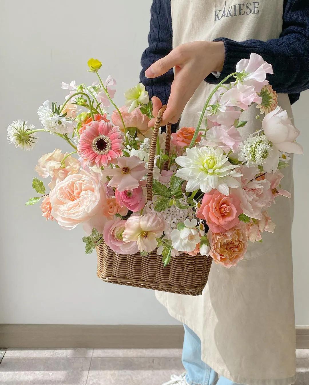 母亲节到了怎么做一束花送给妈妈,母亲节送给妈妈一束花特别简单的