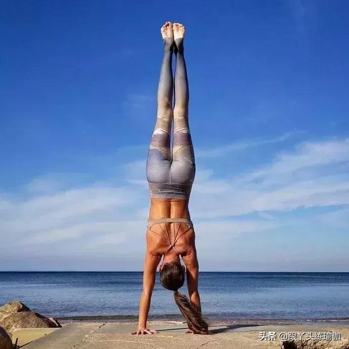 做几步动作就能学会倒立,倒立超难