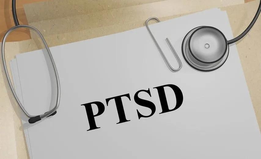 如何帮助孩子面对身心伤害,创伤性事件