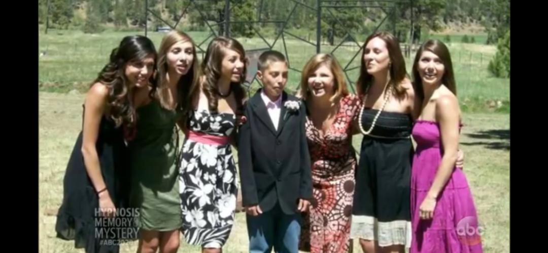 4岁女孩靠逆天记忆认出杀人凶手,一滴血画出凶手的肖像