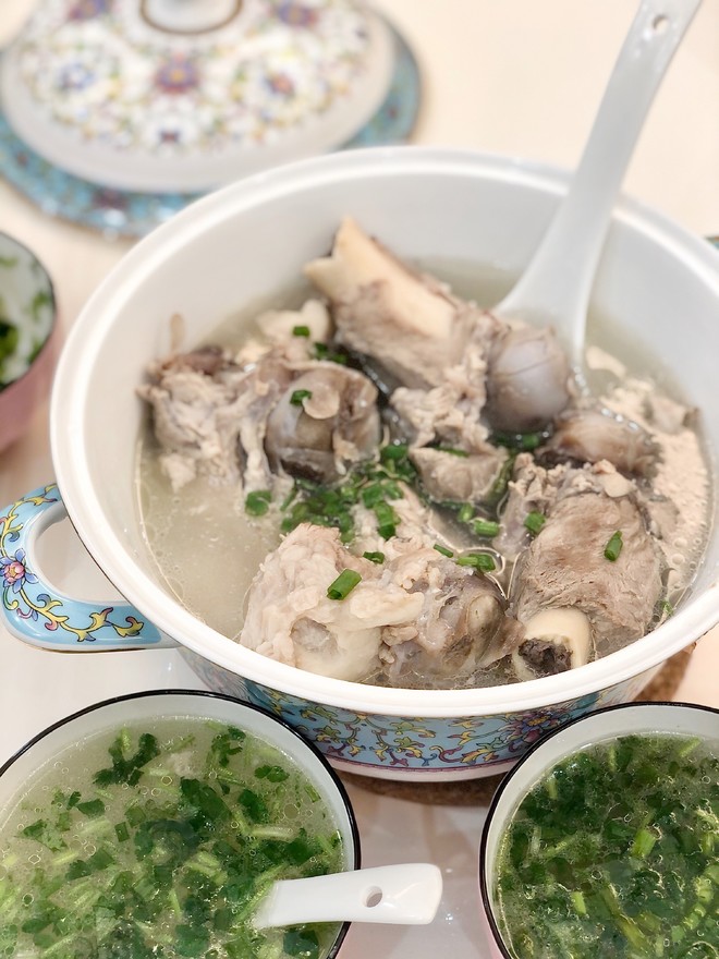 炖骨头汤记住二放二不放,炖大骨头汤时牢记两放三不放秘诀