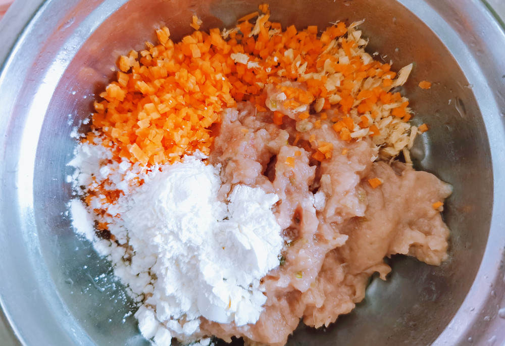 自制宝宝肉肠可以加胡萝卜吗,自制宝宝肉肠的家常做法