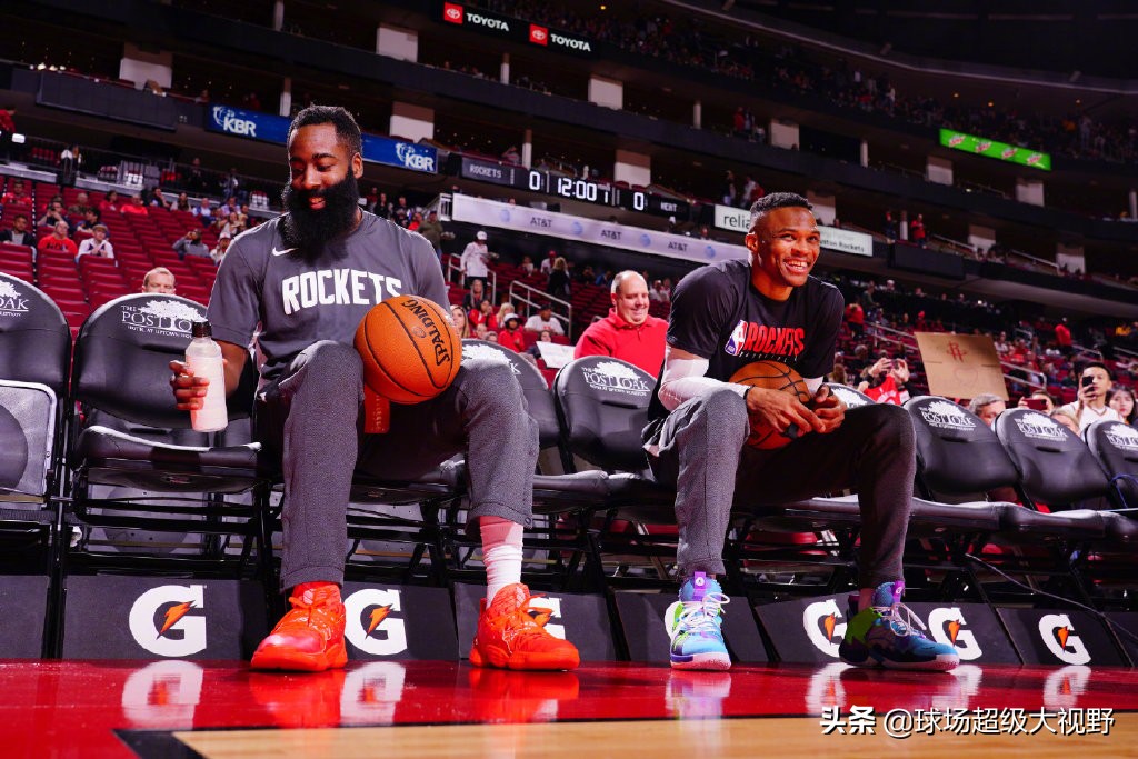 火箭打疯了,火箭大规模交易全队重塑球队未来