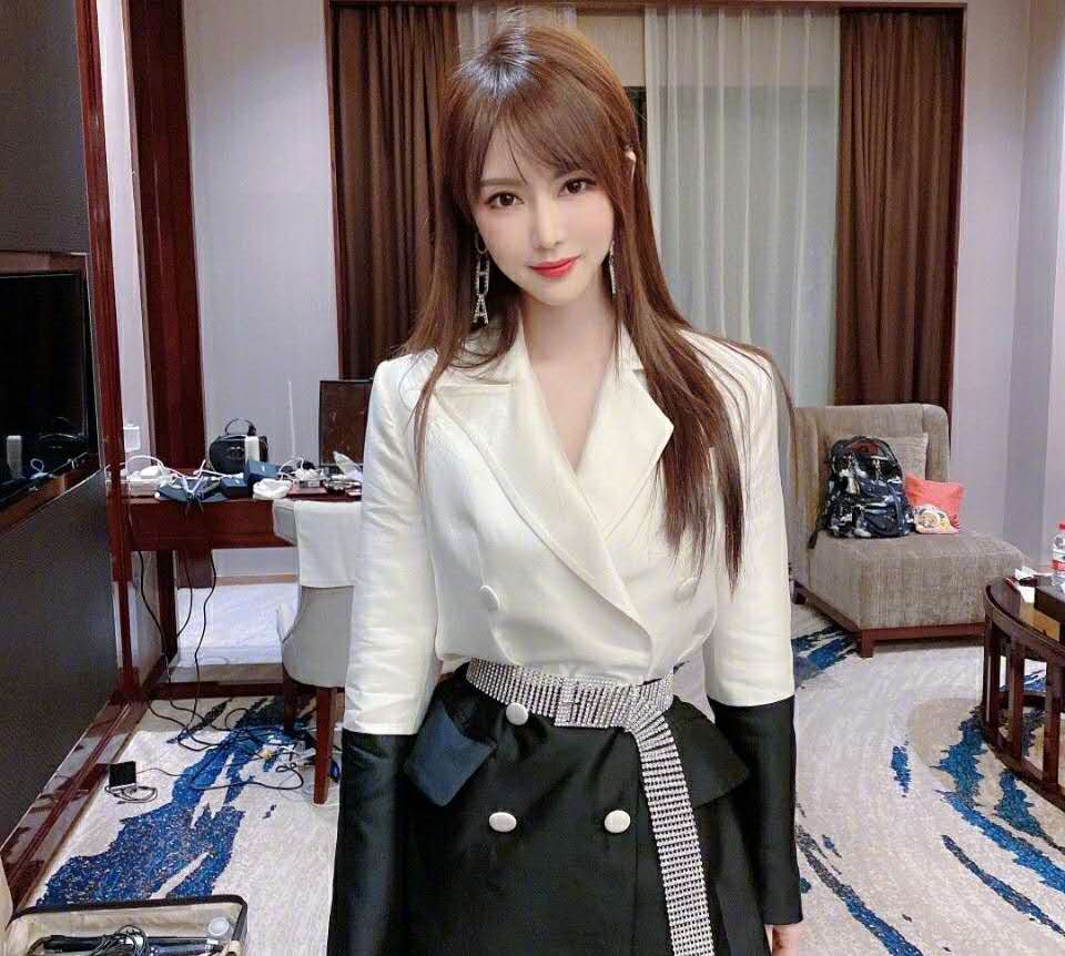 张檬金恩圣宣布恋情后甜蜜浪漫,张檬金恩圣恋爱经历