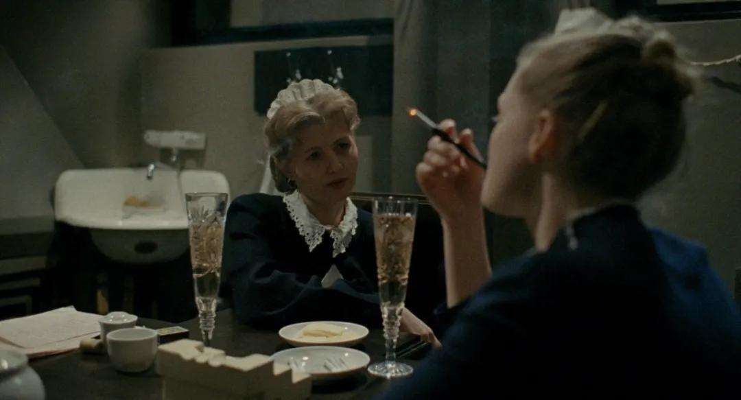 我们在柏林，看了9个小时震撼世界的DAU