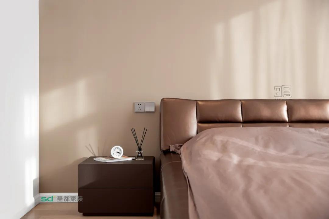 白茶依山傍水,白茶阳光房