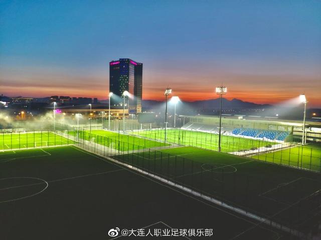 王健林为足球花了多少钱,王健林赞助大连足球