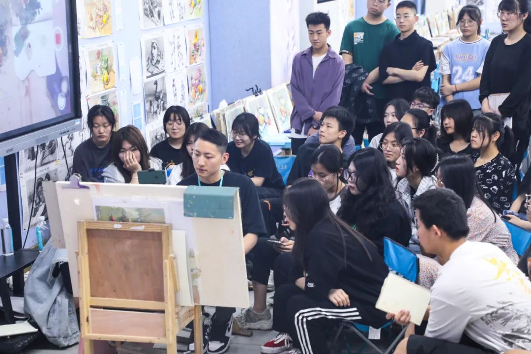 高二开始学艺术晚吗,高二开始学美术来得及吗