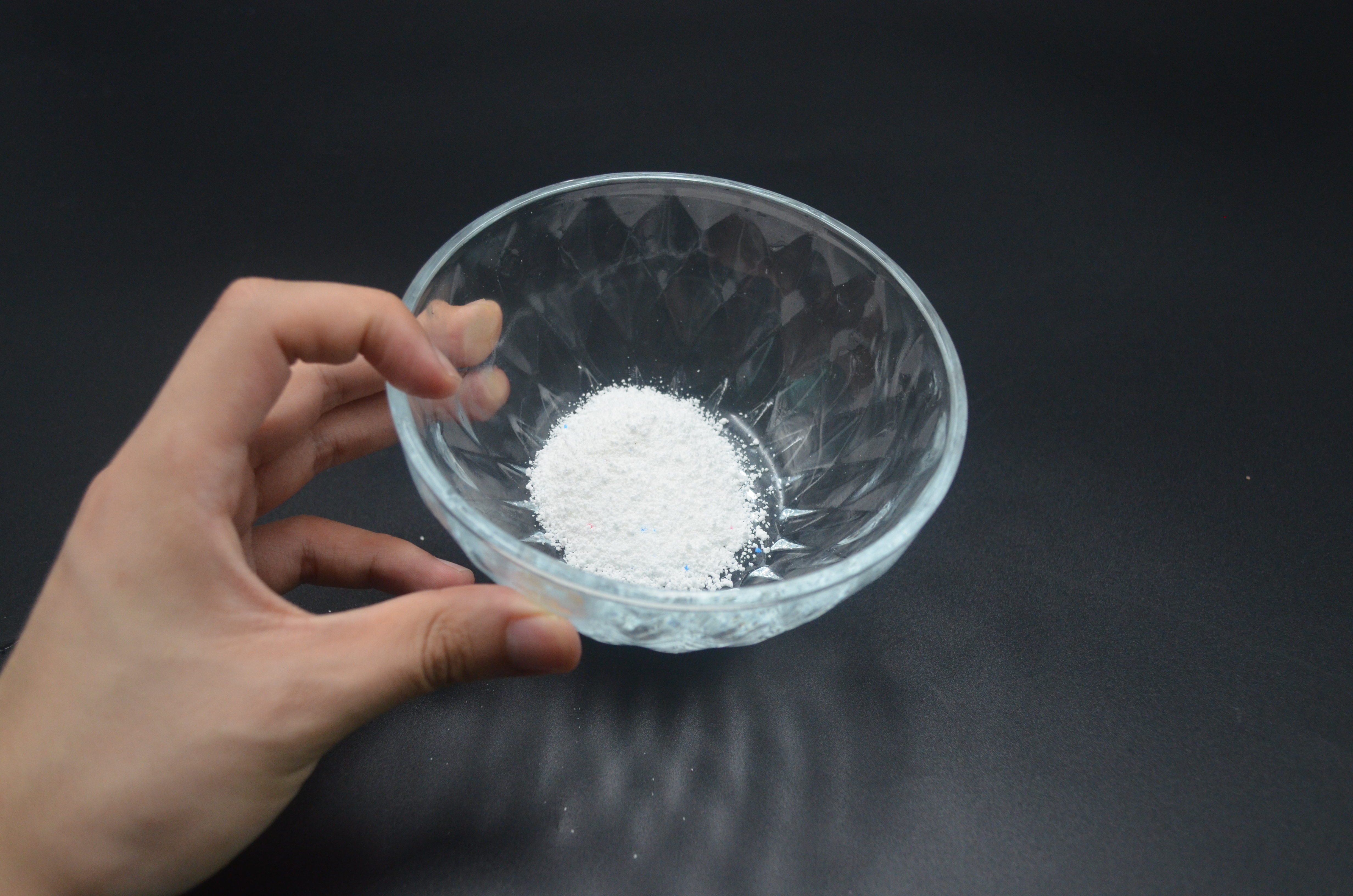 洗衣粉加盐兑水,洗衣粉加小苏打卫生间