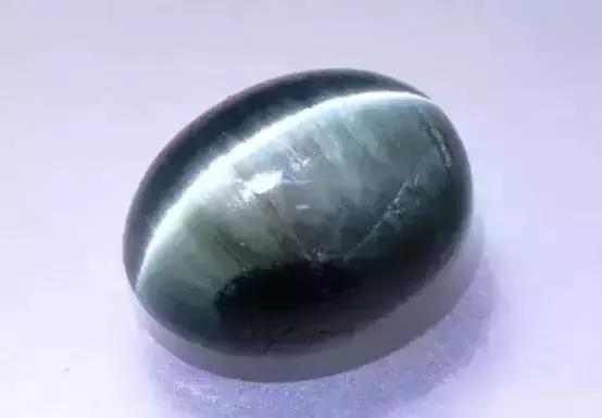 宝石并不一定按颜色命名，90%的人都曾被忽悠过