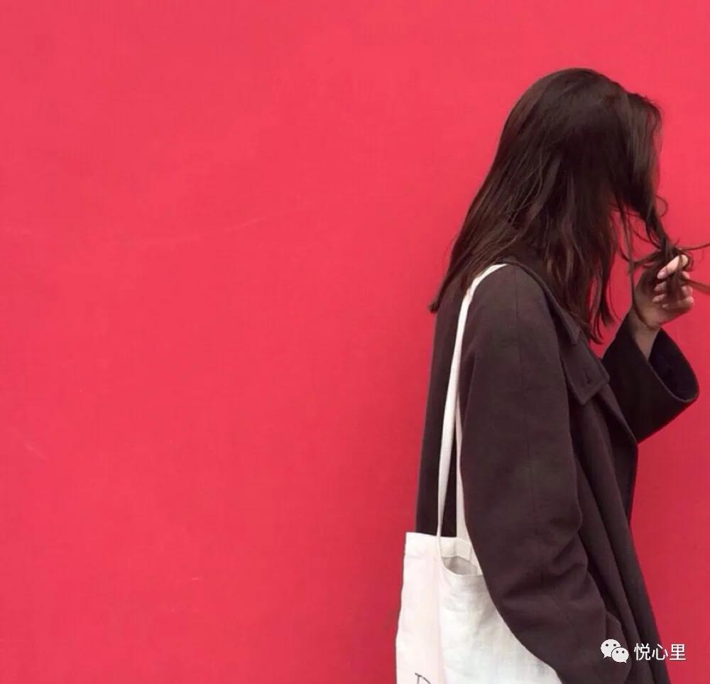 深爱的前任已经有了新欢怎么放下,前任有了新欢是彻底放下你的表现