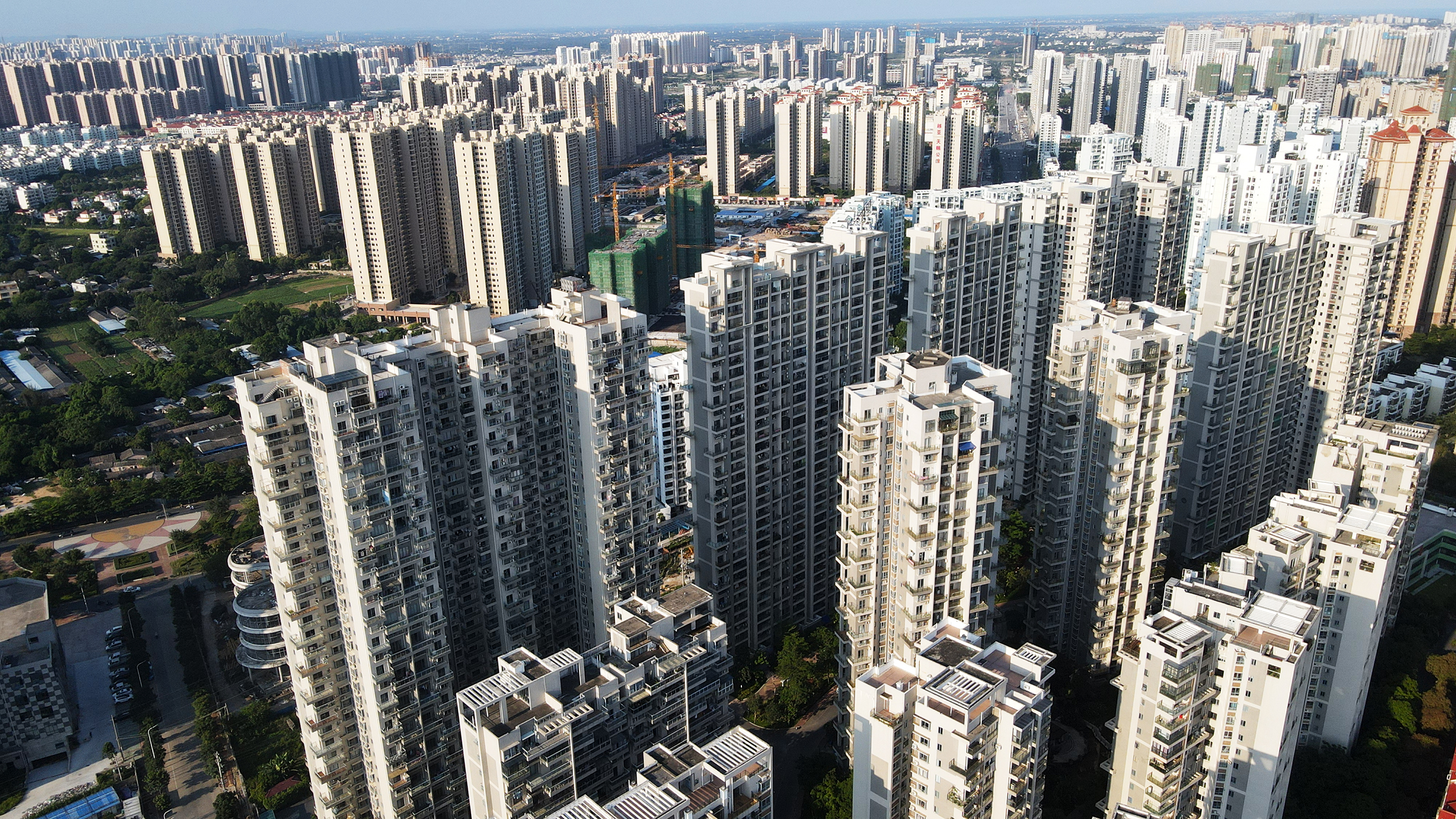 北海房价又跌了，但打工人平均月薪才四千出头，买房还得再三掂量