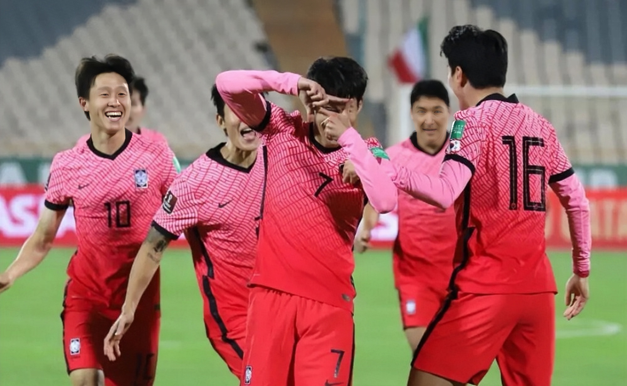 韩国男足2-1逆转日本图片,韩国男足2-1逆转中国队