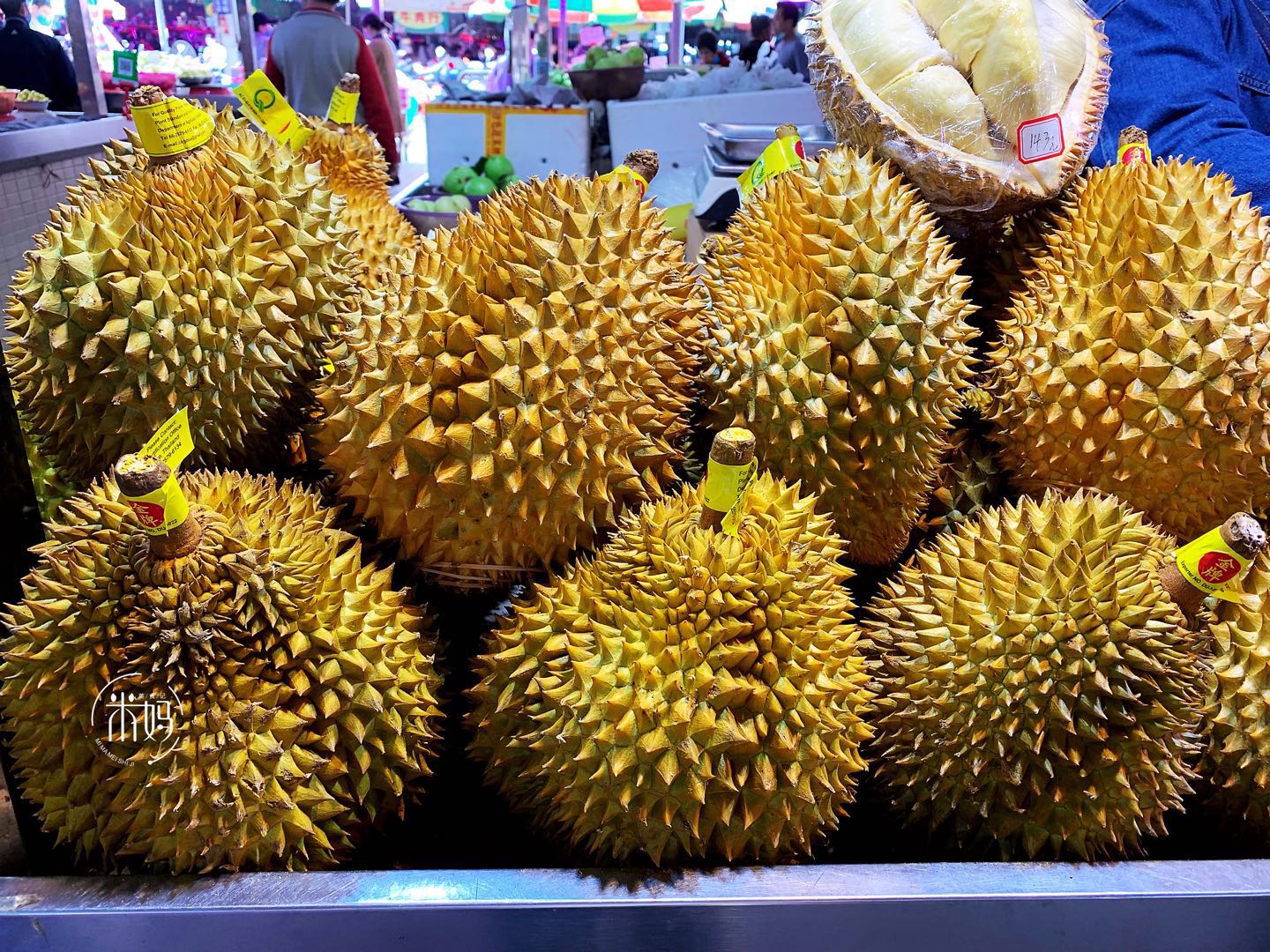 如何挑选的榴莲肉多,网上挑选榴莲肉多最简单的方法