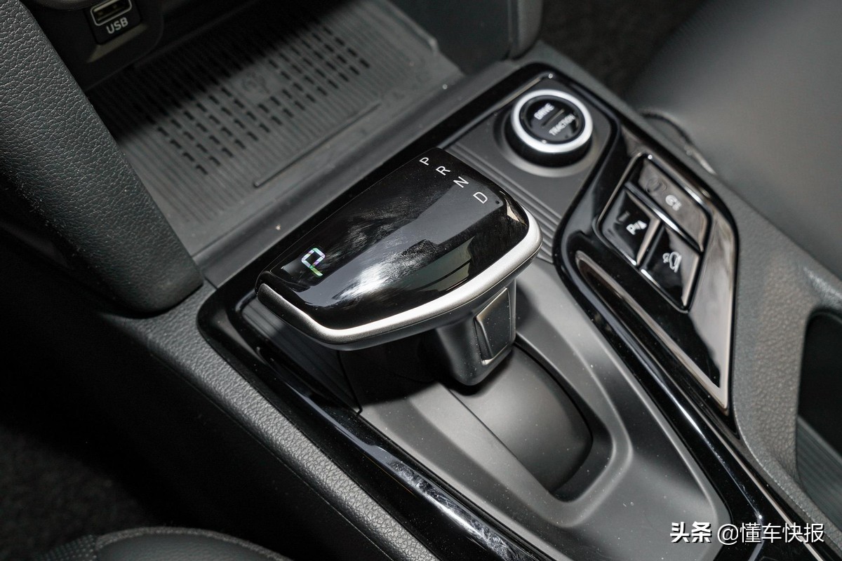 全新ix35换代内饰,现代ix35升级套件