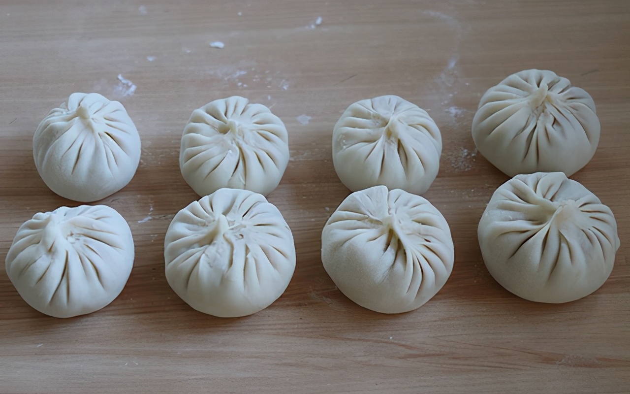 热腾腾的鲜肉包子好香想吃就来,热腾腾的小笼包来啦