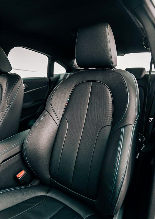 宝马2系黑武士2022,宝马2系新款前驱