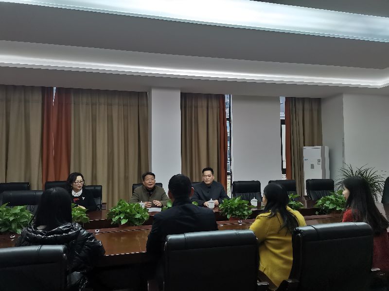 城东小学校歌乐器,城东小学文艺表演青春节拍