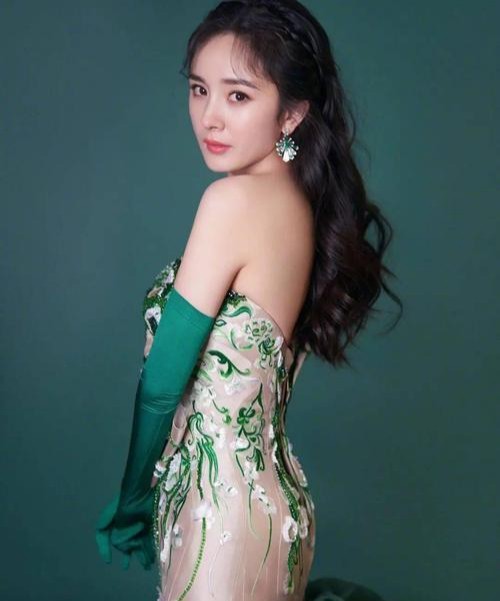 羡慕别人穿好看裙子,羡慕别人穿漂亮的衣服