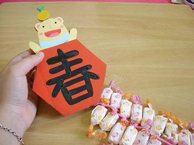 元旦节手工纸灯笼鞭炮,元旦手工立体鞭炮