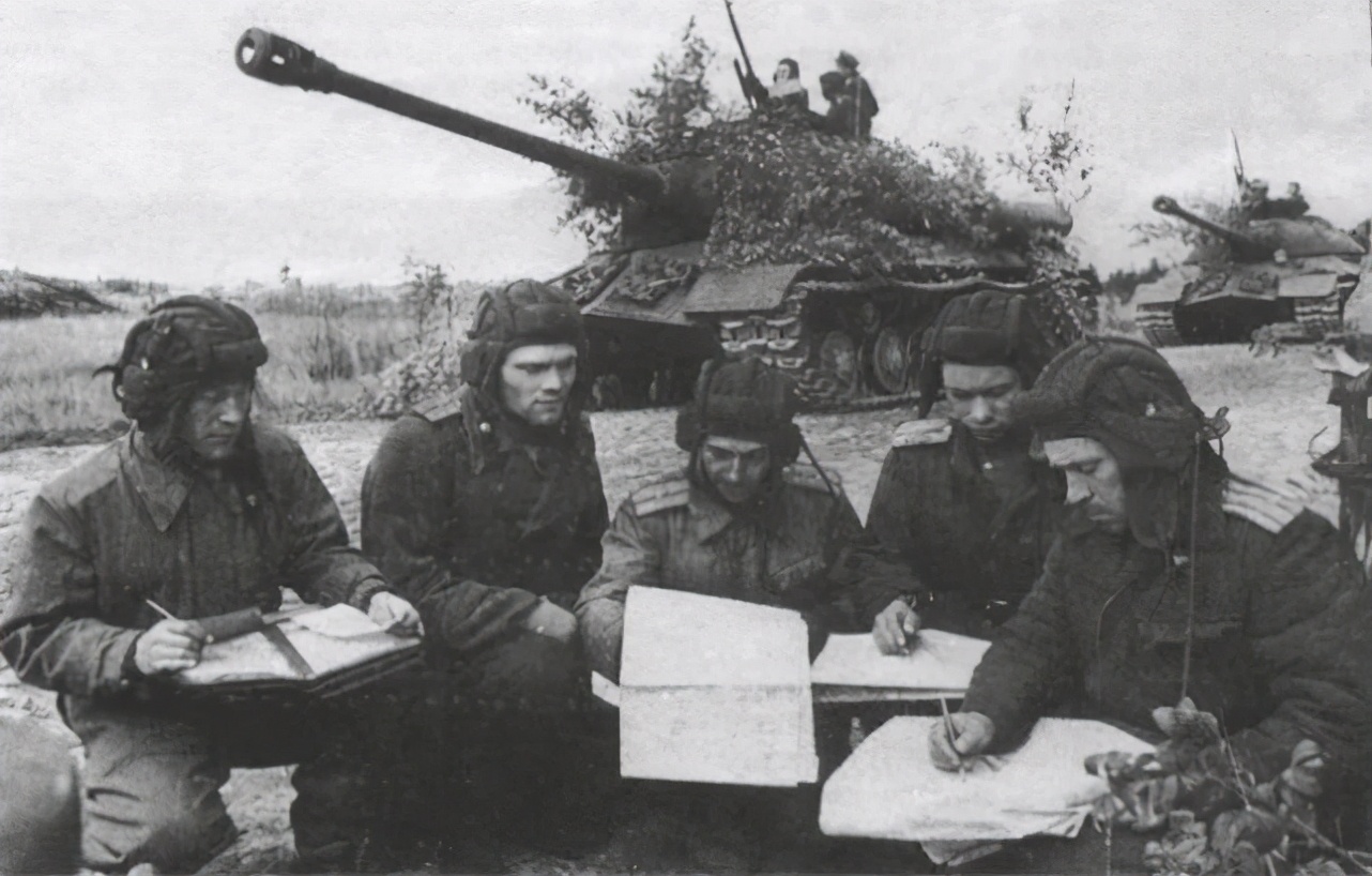 45元塑料坦克模型，精心制作半年，完工时太逼真！一万元也不卖