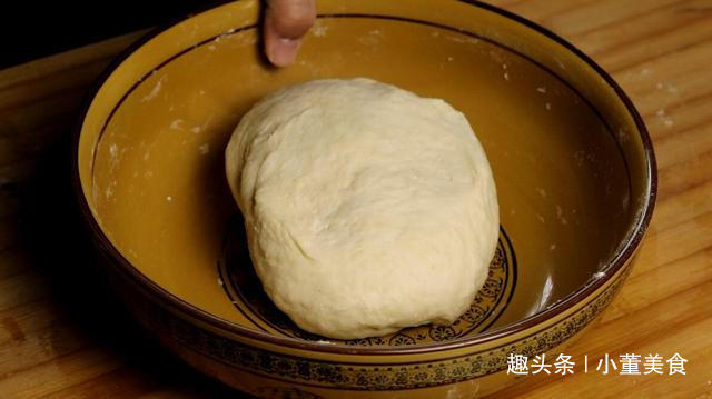 酥脆葱油饼的最简单制作方法,怎么做葱油饼才能香酥脆最好吃