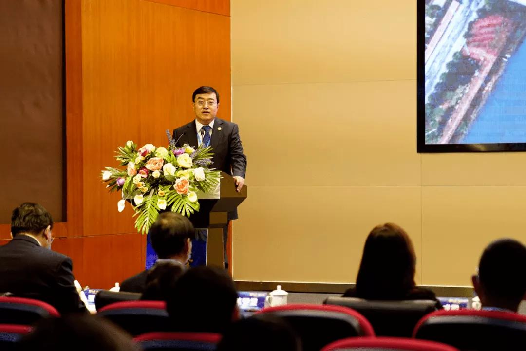 给大家看一个逆袭的故事,一个真实的逆袭的故事