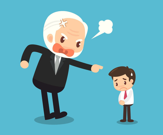 家有一个讨人厌的老人,家有一个强势的老人