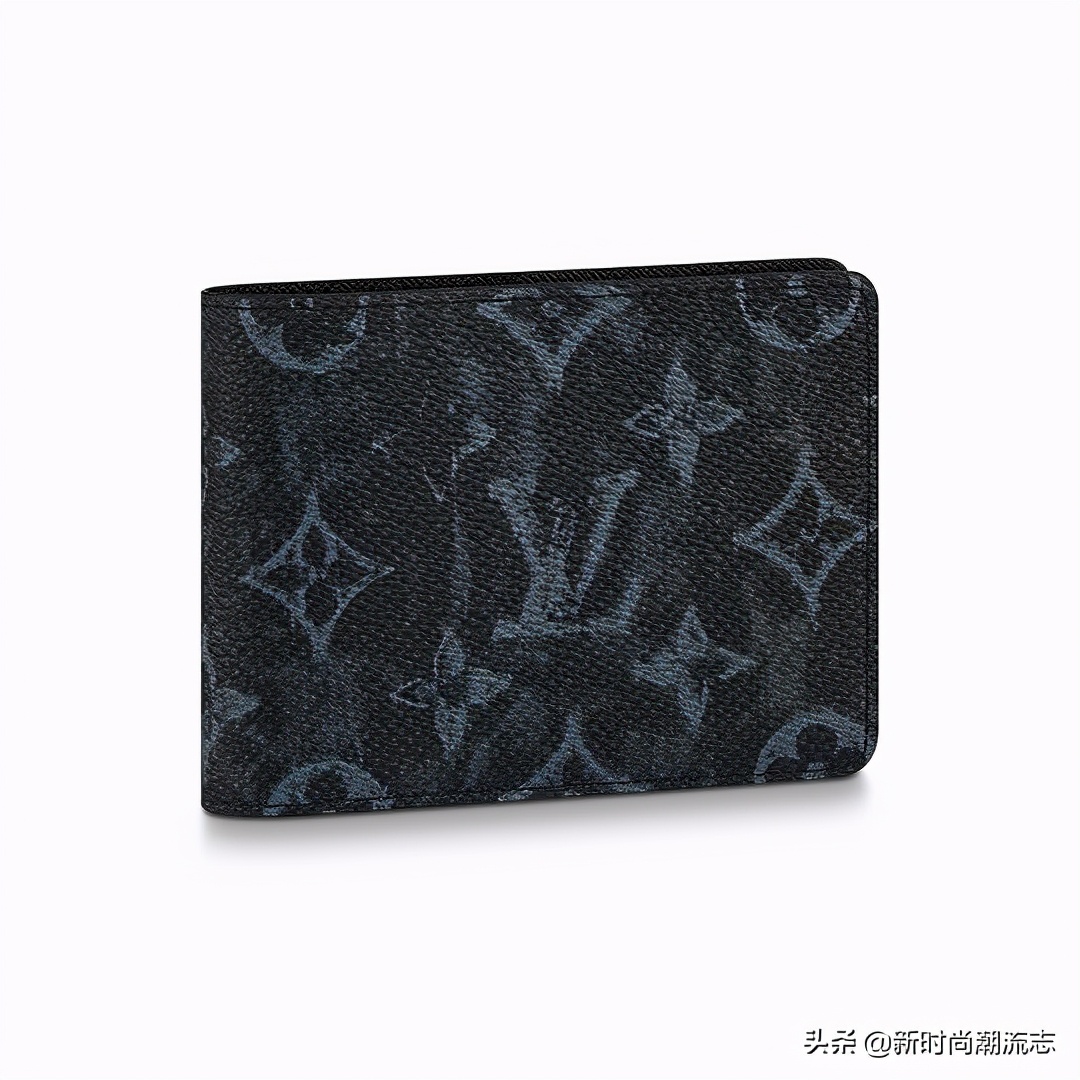 新男款lv包单肩斜挎包带按扣,lv2023早春男装包刺绣