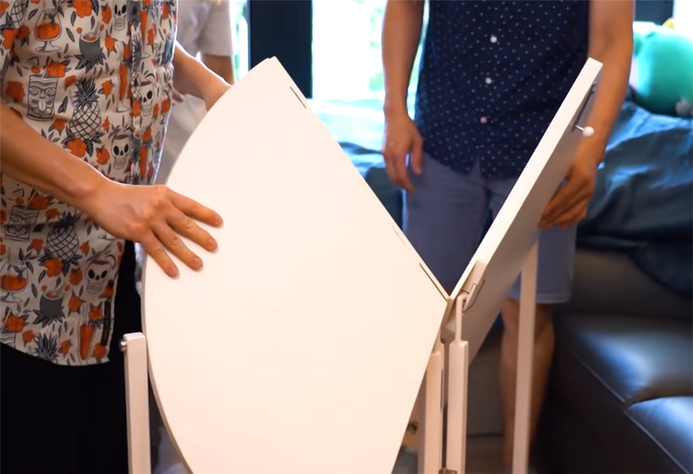 28岁香港夫妻买下35m2蜗居,香港一家三口买下27㎡蜗居