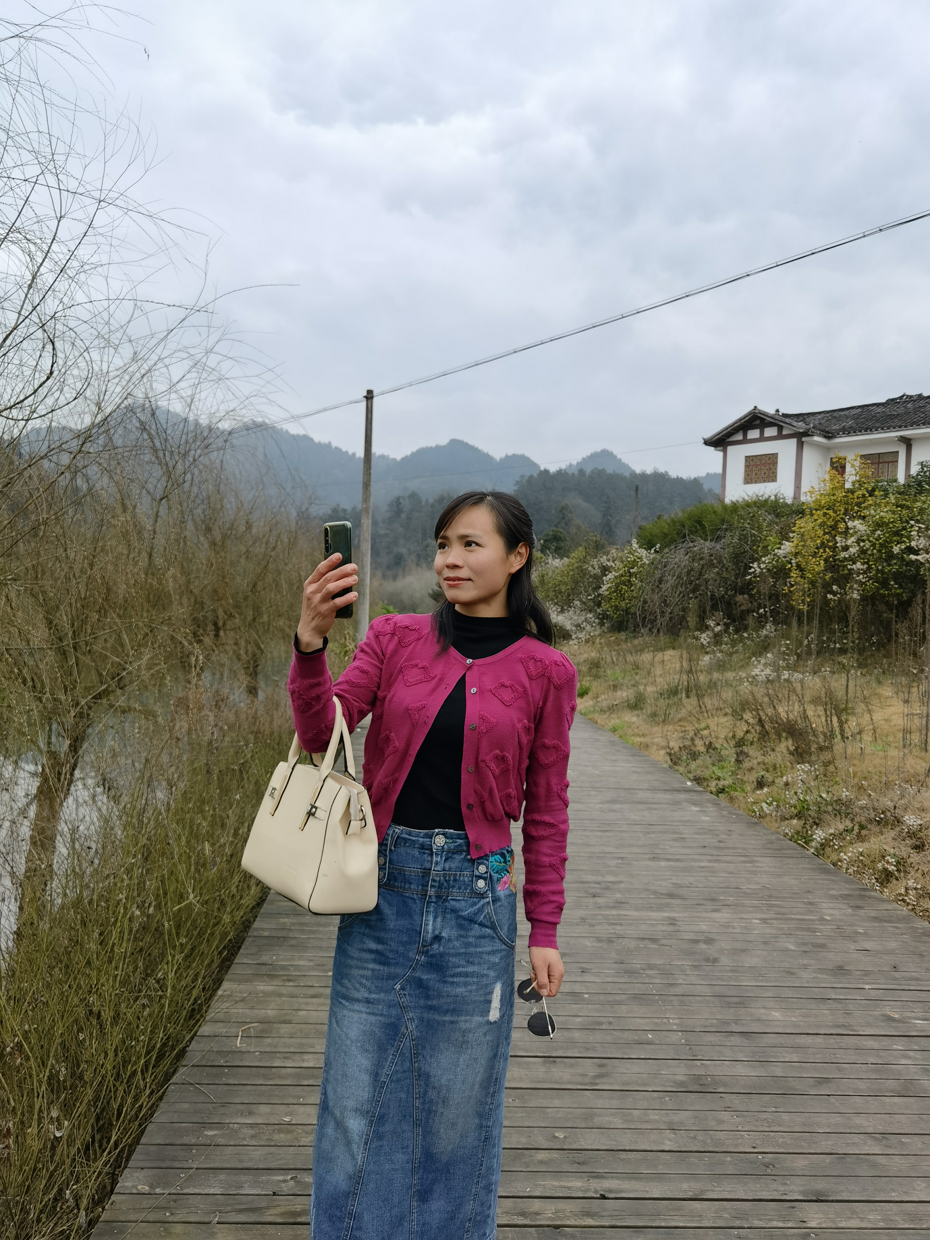 大过年被亲妈诅咒不得好死，“天下无不是的父母”纯属放屁