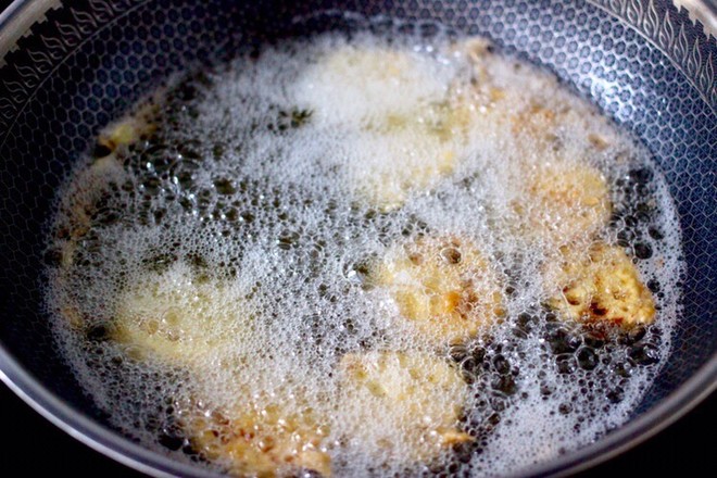 炸藕合的面糊加食用油起什么作用,炸藕合怎么做才酥脆好吃