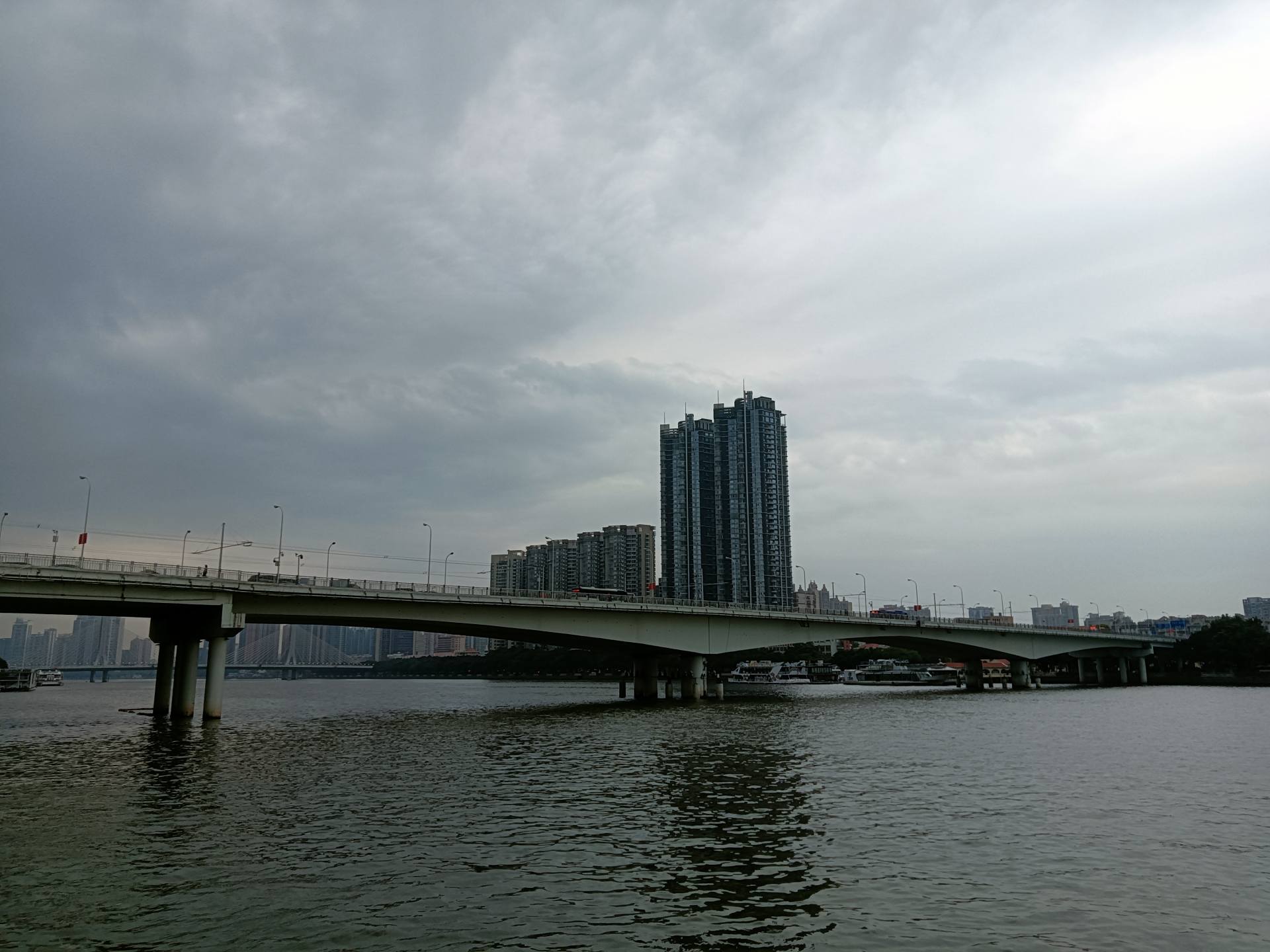 realmev11一亿像素,realmev11有120帧吗