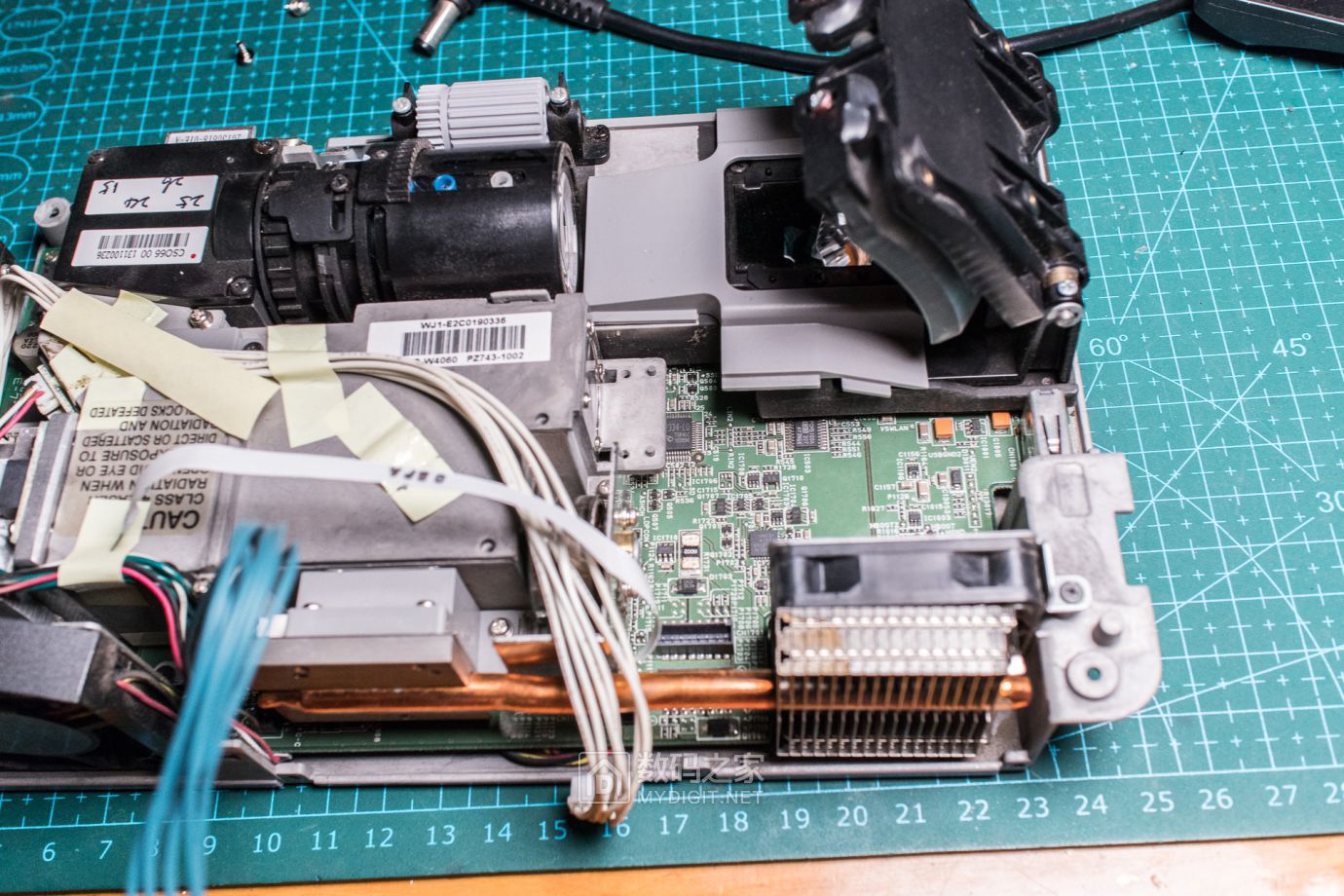 卡西欧CASIO激光+LED短焦投影仪UP50WN拆解,维修偏色全纪实