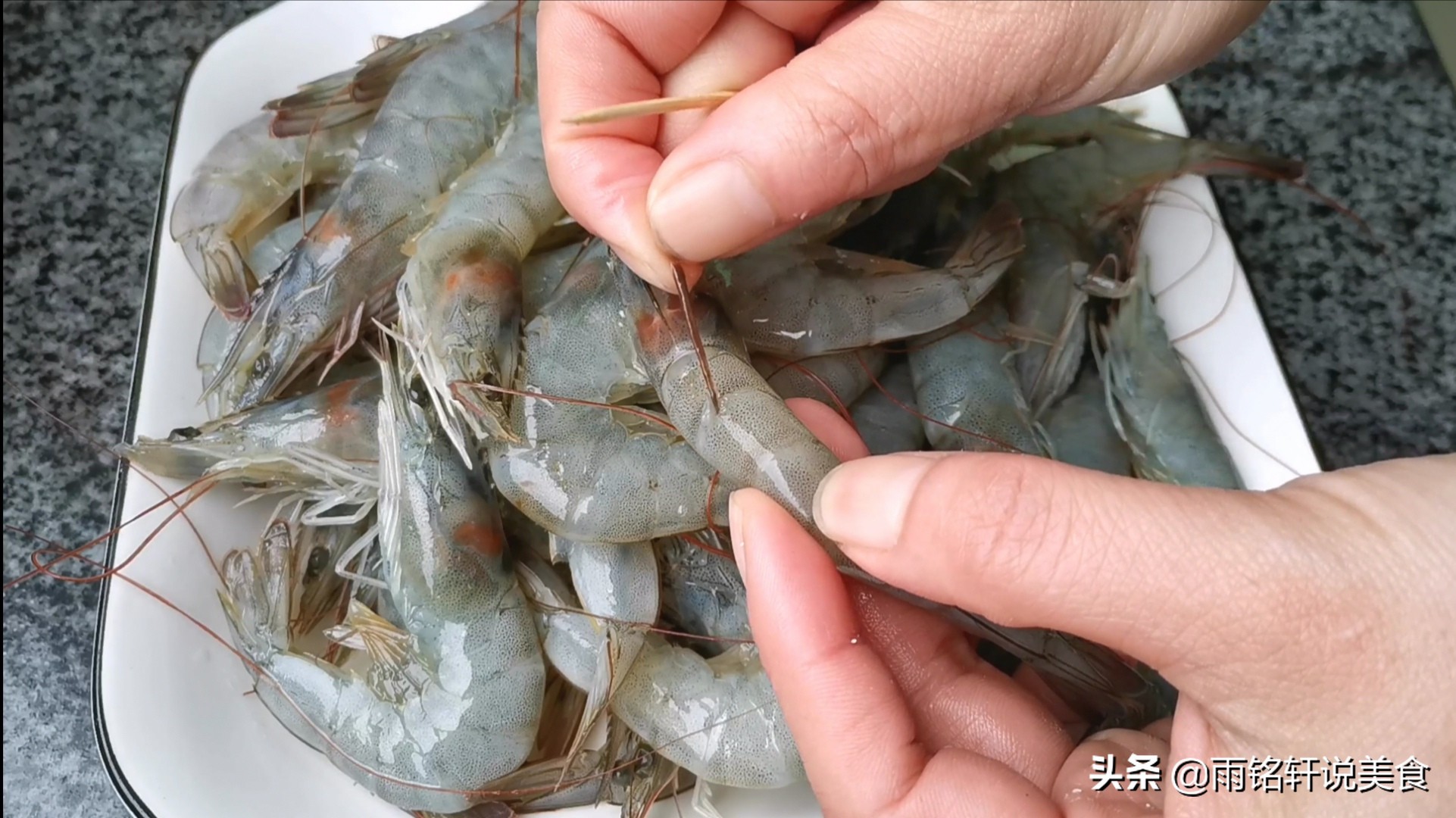 想学做干锅虾,想吃干锅虾虾怎么处理