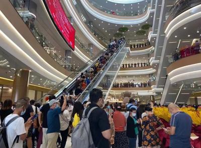 一天一个亿!海南免税店被挤爆!郑州能否成为下一个购物天堂?