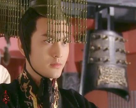 天生“花心脸”，痞帅不油腻，这6位自带坏男生魅力，不耍帅也酷