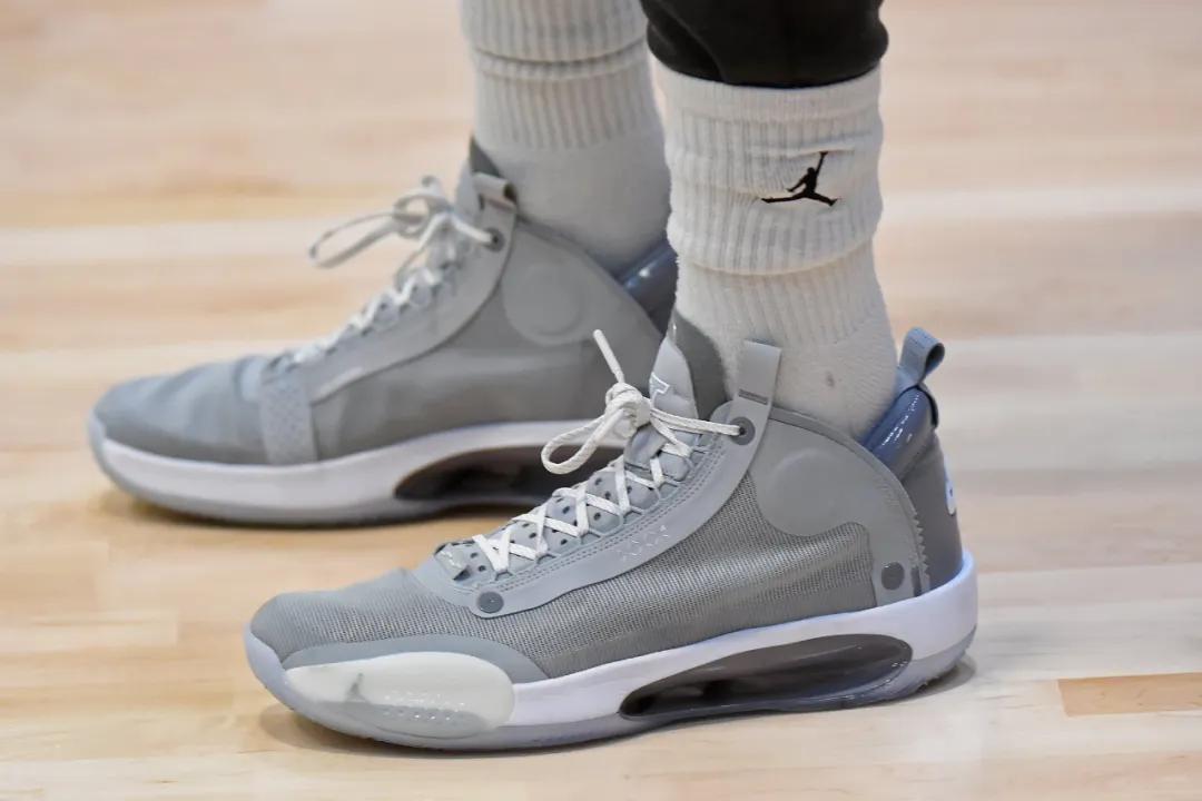 nba球员上脚aj36塔图姆,海沃德16-17赛季上脚战靴