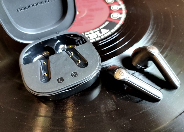 air2入耳蓝牙耳机开箱,泥炭蓝牙耳机air3评测