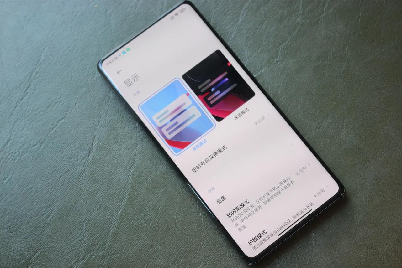国产手机屏幕现在怎么样了？京东方原来不是没有好屏幕，抠门？