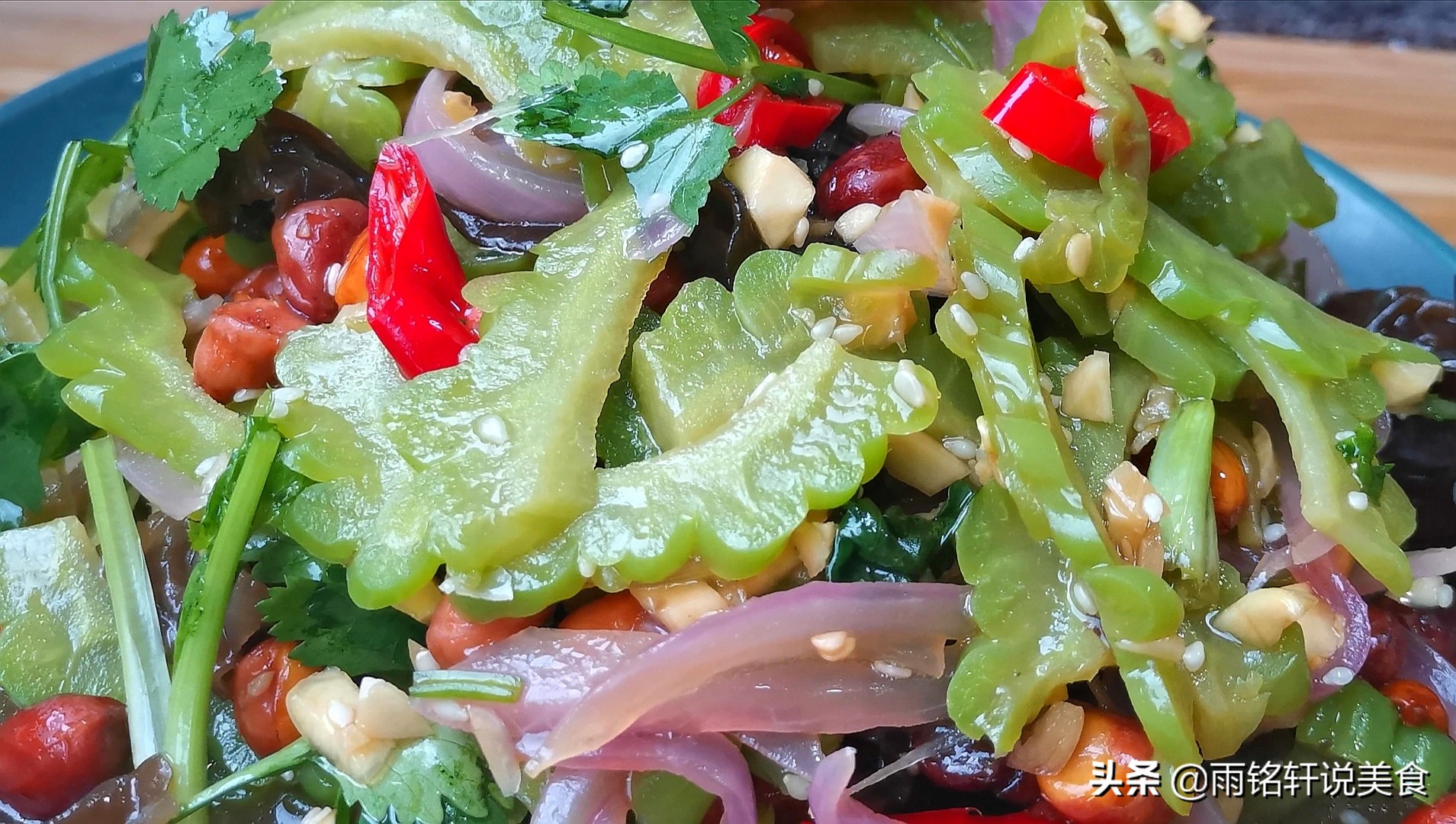 凉拌苦瓜正确最好吃的做法,凉拌苦瓜怎样炒苦瓜不苦