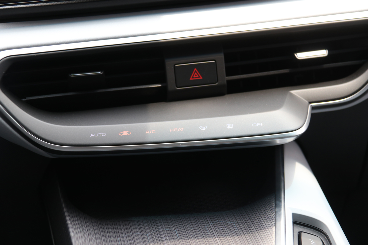 几何a对比特斯拉,几何a和特斯拉哪个值得买