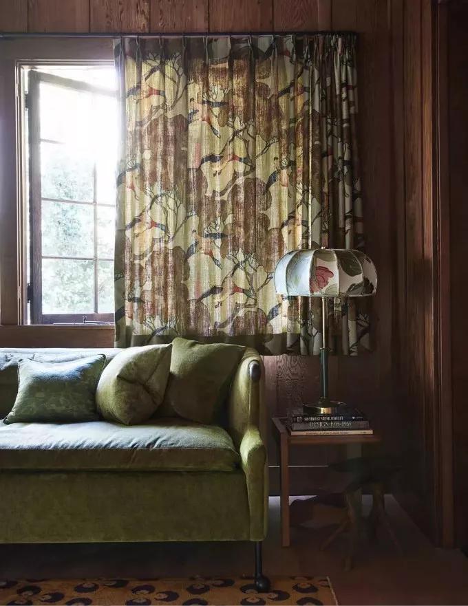 40岁的安妮海瑟薇写真,安妮海瑟薇经典黑色造型