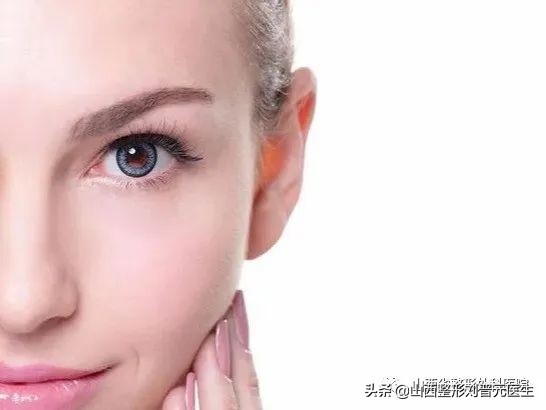 埋线抽脂双眼皮二十天了还不自然,8.5毫米的埋线双眼皮自然吗