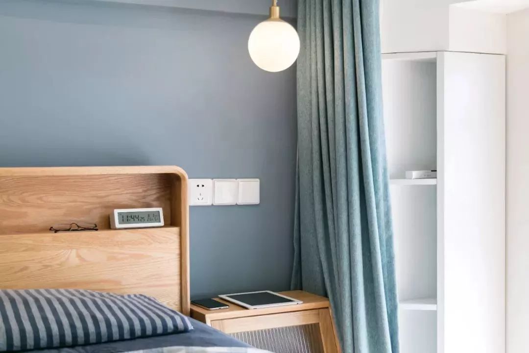 64㎡现代轻奢公寓，买了小复式，这样装修好精致