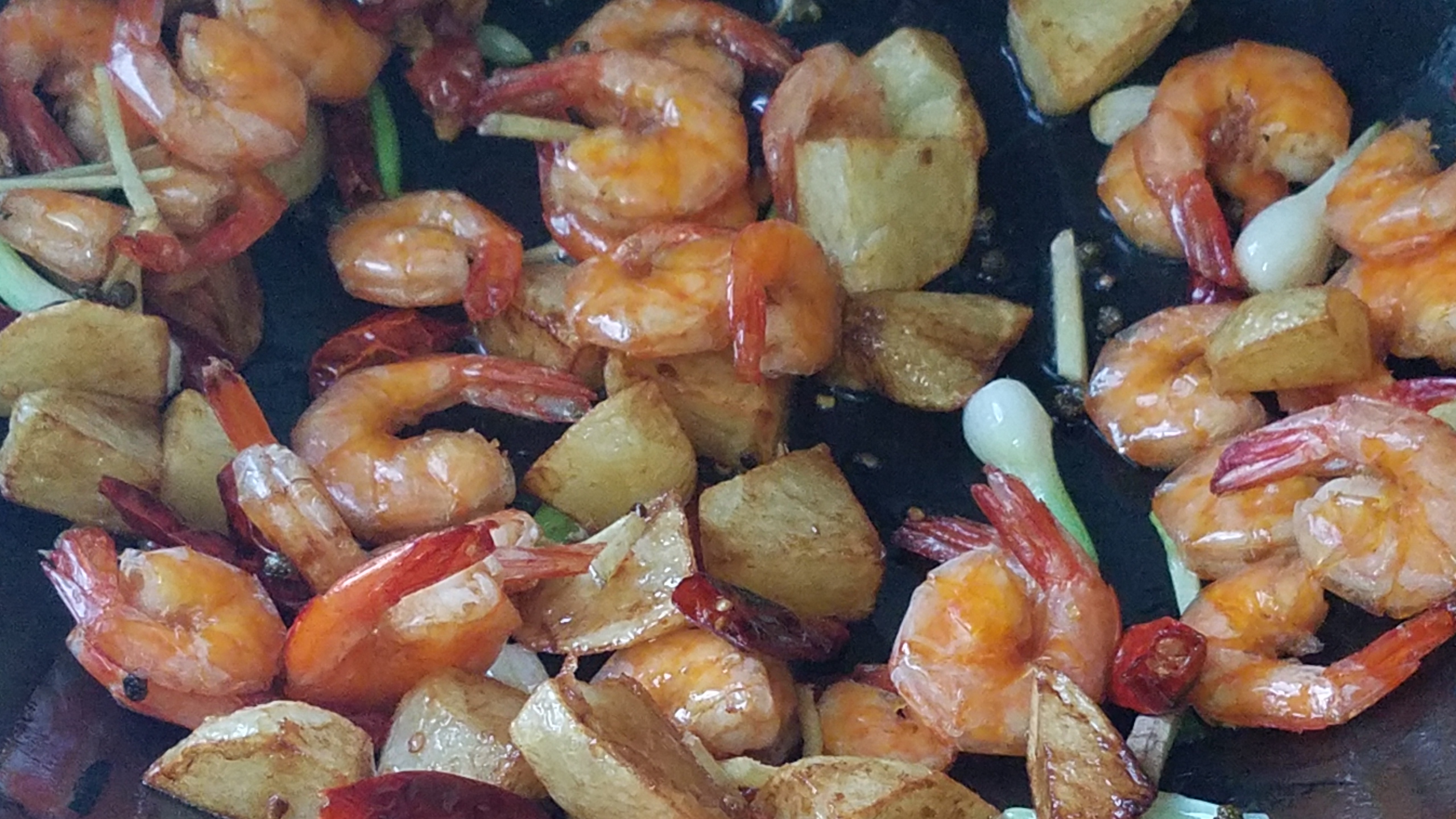 椒盐土豆虾的正确做法,椒盐土豆最好吃的做法家常