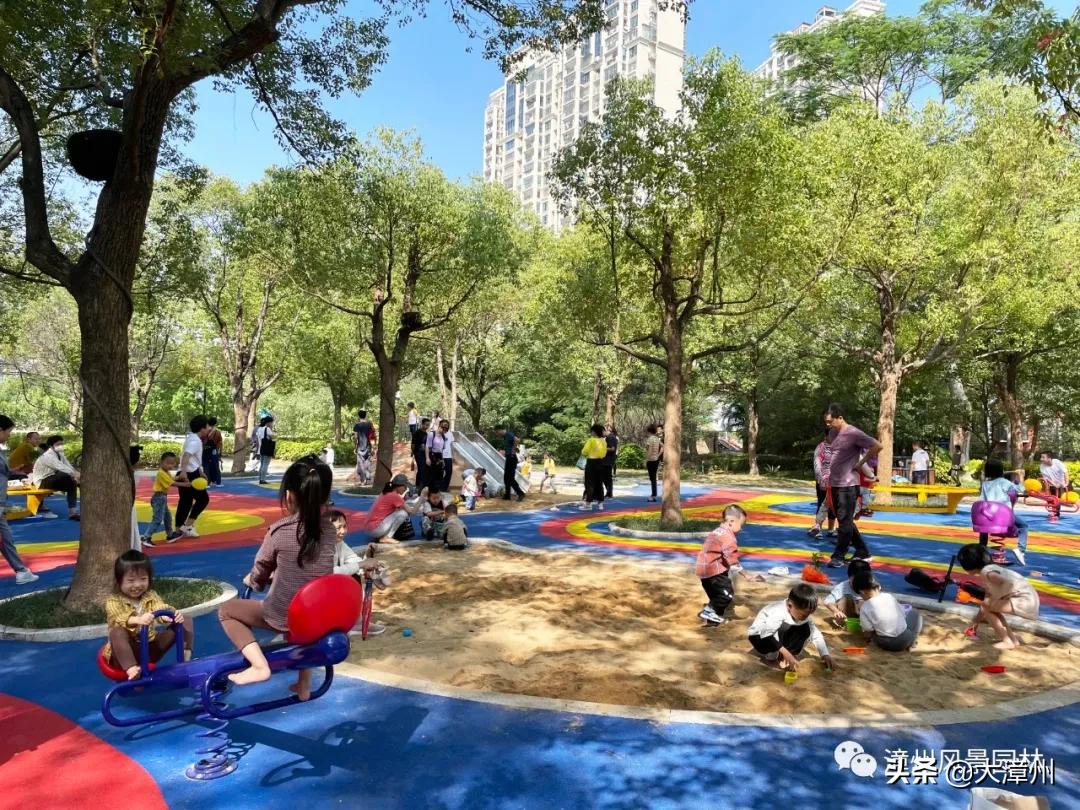 市区这8大公园“魔幻”变身！增添了游乐区、沙坑、足球场、彩绘墙....