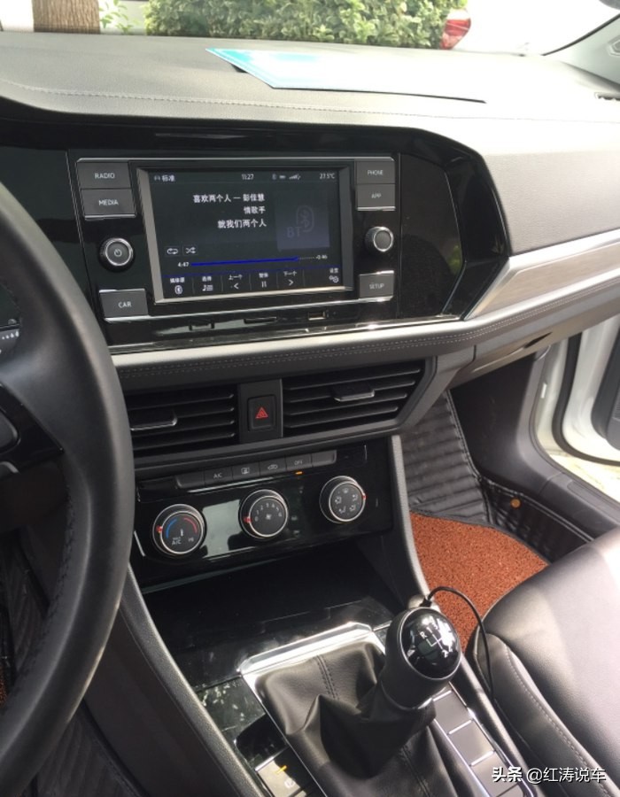 买了一辆大众新速腾1.2T，车主：品质很让人放心，可动力不吐不快